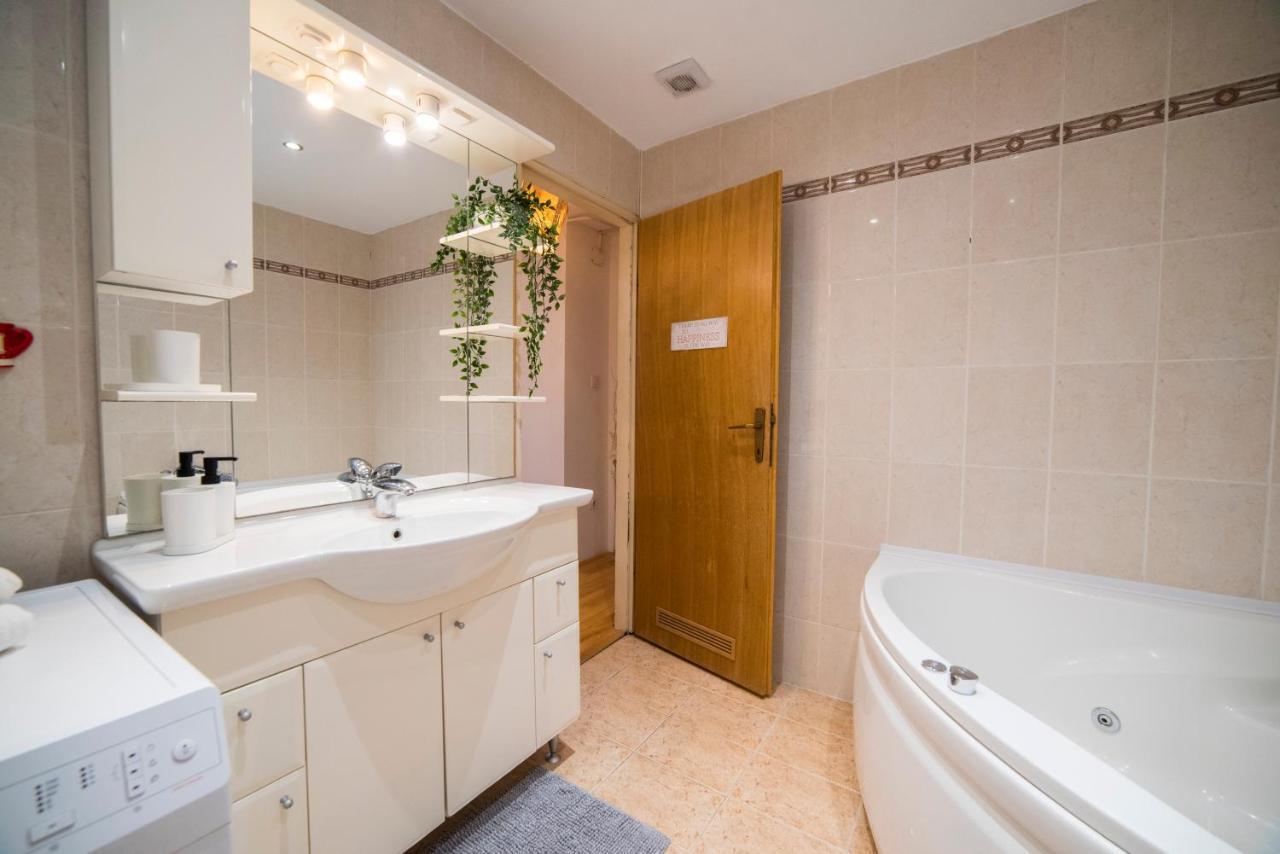 Octogon Apartment Zagreb Eksteriør bilde